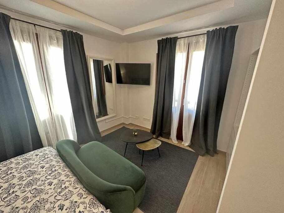 Xxii Apartamentos Morales&Arnal Εστεπόνα Εξωτερικό φωτογραφία