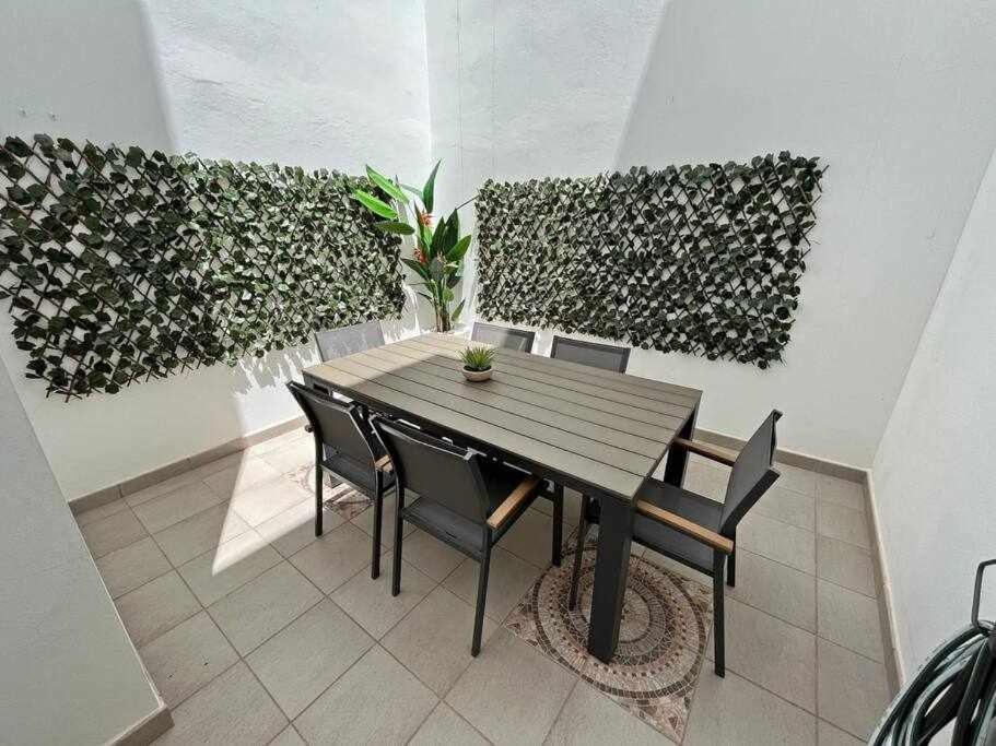 Xxii Apartamentos Morales&Arnal Εστεπόνα Εξωτερικό φωτογραφία