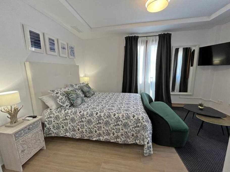 Xxii Apartamentos Morales&Arnal Εστεπόνα Εξωτερικό φωτογραφία